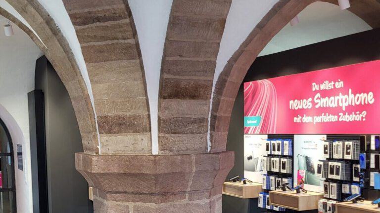 Innenansicht Shop Eurocom- Ihr Telekom Partner in Nürnberg